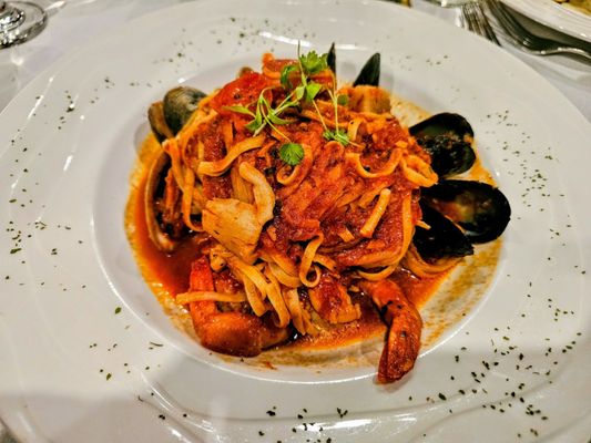 La Tavola by null