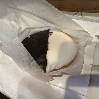 Carlo's Bake Shop - Black & White Cookie. - Patisserie/Cake Shop Near Me - New York, New York