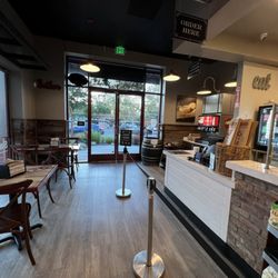 Sourdough & Co. - Inside