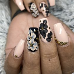Ivis Nails