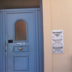 Diane Charoki-Leheron - Entrance from thé street.