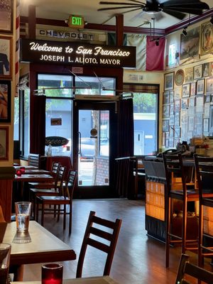 Rocco's Cafe by null