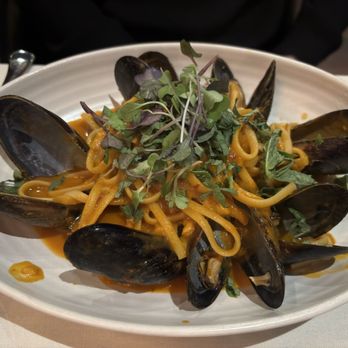 Park & Howard Bistro - Seafood linguine - New American Near Me - Burlingame, California