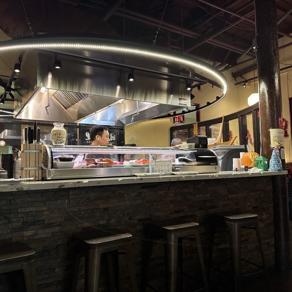 Enishi Kitchen - Sushi Bars Near Me - Brentwood, California