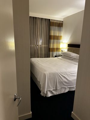 Sheraton Vancouver Wall Centre by null