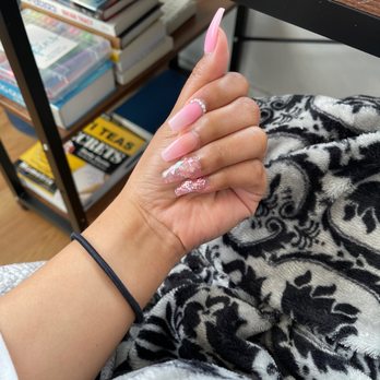 Quality Nails & Spa - Nail Salons Near Me - Long Beach, California
