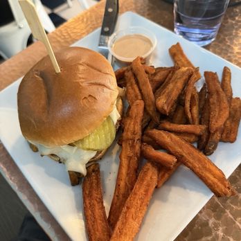 Porter's - Mushroom burger - Salad Near Me - Springdale, Utah Porter's - Mushroom burger - Salad Near Me - Springdale, Utah