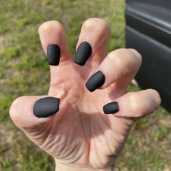 Four Seasons Nail & Spa