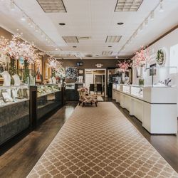 J Vincent Jewelers - Full View of our store!