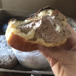 Look at ALL THAT CREME ! Yummmmm ! Look at ALL THAT CREME ! Yummmmm !