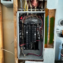 Araz Electric - Replacing old Zinsco panel with new Siemens panel