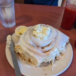 This is my favorite cinnamon roll in the world! This is my favorite cinnamon roll in the world!