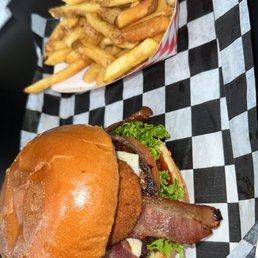 CALI STACK BURGERS & GRILL - Updated June 2026 - 132 Photos & 213 ...