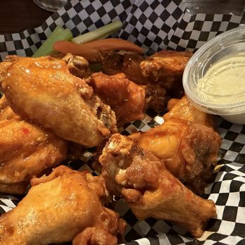 The Divot - Mango habanero wings - Pizza Near Me - Saratoga Springs, New York The Divot - Mango habanero wings - Pizza Near Me - Saratoga Springs, New York