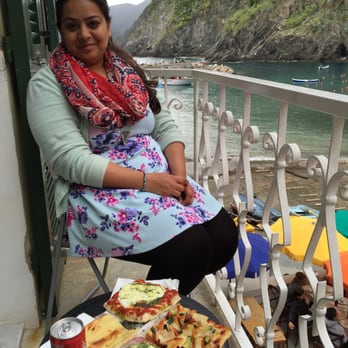 Batti Batti - That's me outside our apartment! - Sandwiches Near Me - Vernazza, SP Batti Batti - That's me outside our apartment! - Sandwiches Near Me - Vernazza, SP