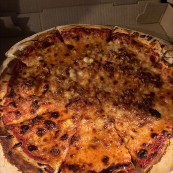 Celli’s Pizzeria - Hawaiian pizza - Delis Near Me - Twin Mountain, New Hampshire
