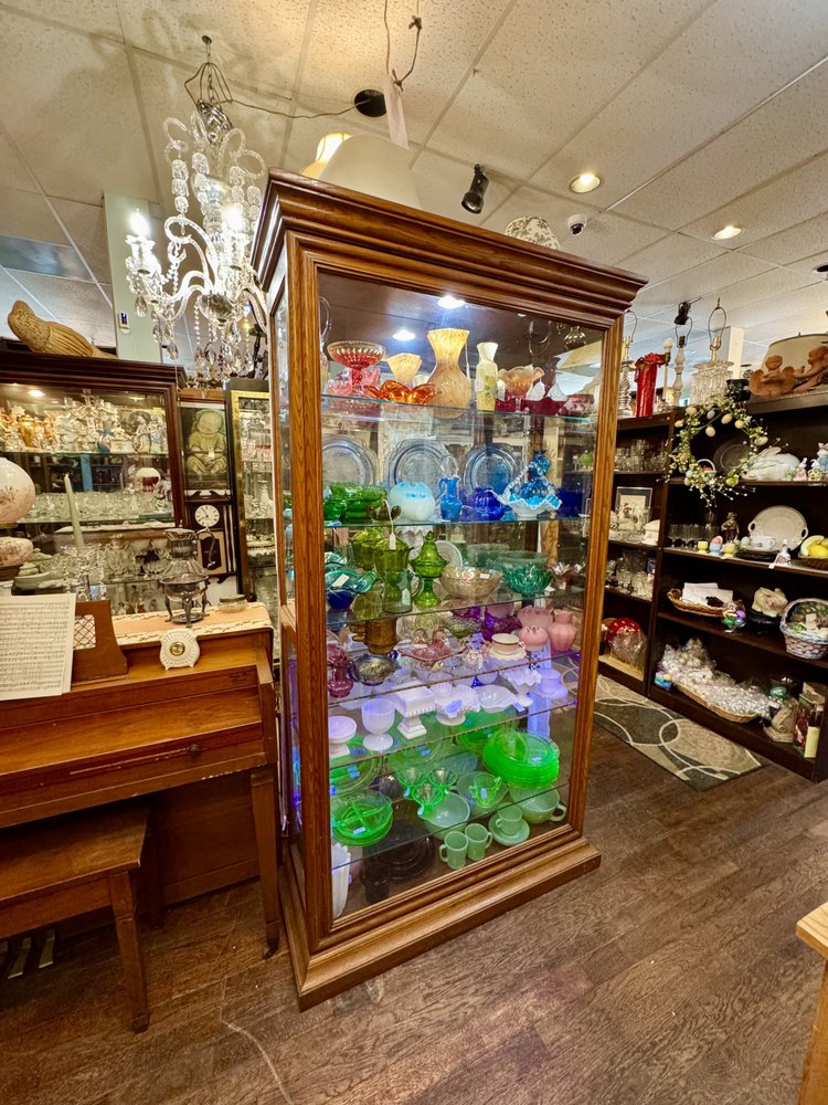 Castaways Vintage to Modern Image