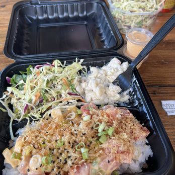 Nalus Hawaiian Fish Grill - Poke crunch plate - Hawaiian Near Me - San Clemente, California Nalus Hawaiian Fish Grill - Poke crunch plate - Hawaiian Near Me - San Clemente, California