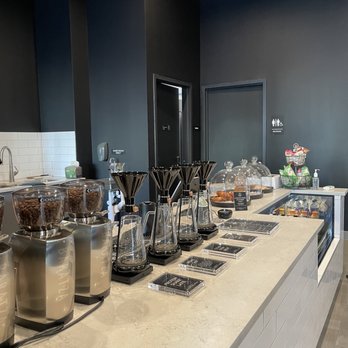 CLO Coffee - Inside - Coffee & Tea Near Me - Jersey City, New Jersey