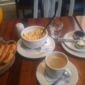 Tilo - Cafeteria Near Me - Buenos Aires, C