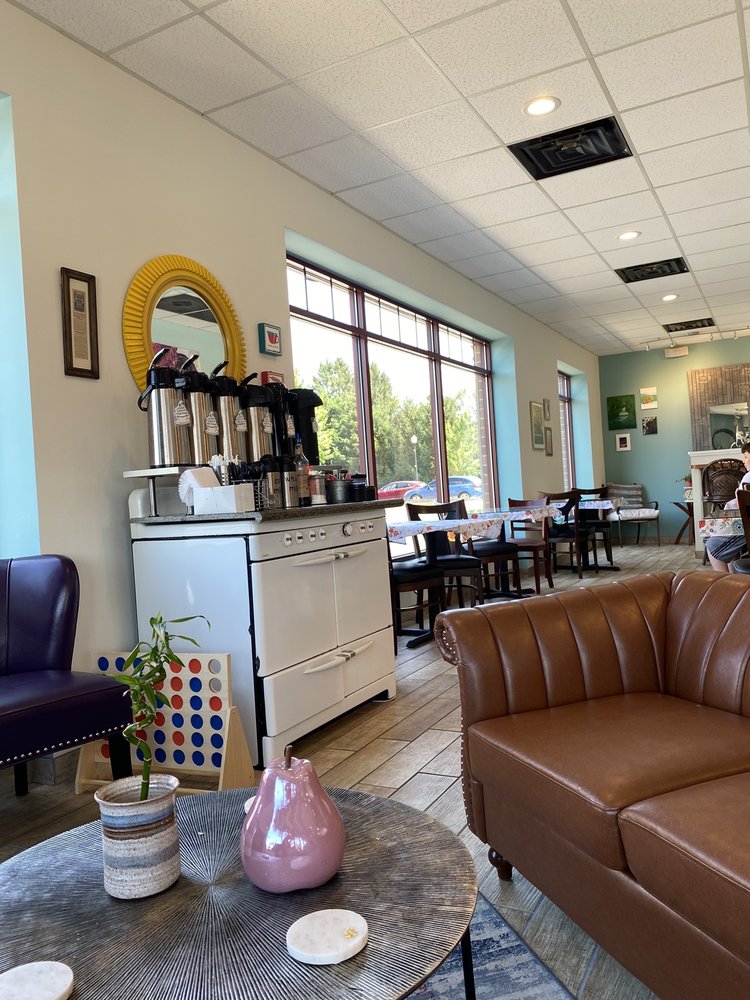 SNICKERDOODLES BAKERY & COFFEE HOUSE Updated October 2024 80 Photos & 84 Reviews 903 S