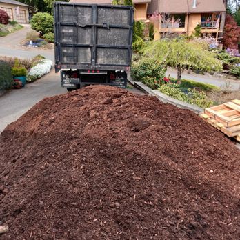 Landscape Bark Delivered - 10 yards - Landscaping Near Me Landscape Bark Delivered - 10 yards - Landscaping Near Me