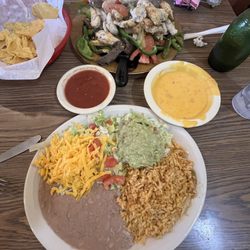 Arizola's Mexican Restaurant - Setup plate for combo fajitas