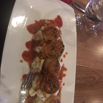 Sangria Cafe - Vieriras Plate....DELICIOUS!!! and I normally hate scallops - Latin American Near Me - Bronx, New York