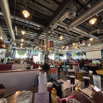Sam's Boat - Inside - Sports Bars Near Me - Cypress, Texas