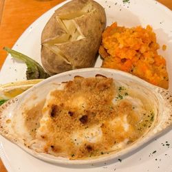 Town Hill Grille - Honey crumb baked haddock (22)
