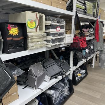 Half Azon Warehouse - Discount Store Near Me - Santa Clarita, California