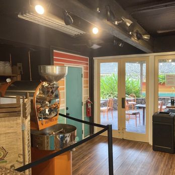 Imua Coffee Roasters - Inside Imua Coffee Roasters & the back lanai area - Coffee & Tea Near Me - Kapaa, Hawaii