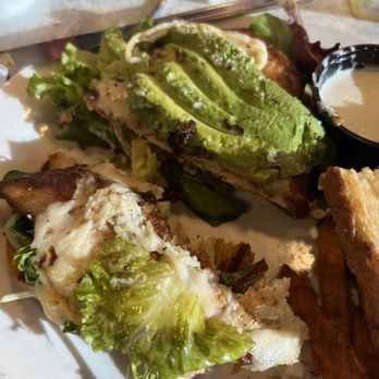 Oggi's - Only avocado on half the sandwich - Pizza Near Me - San Diego, California