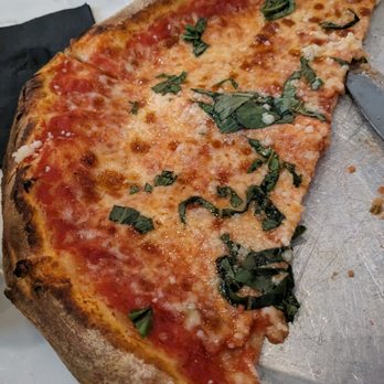 La Lanterna - Pizza Near Me - Detroit, Michigan