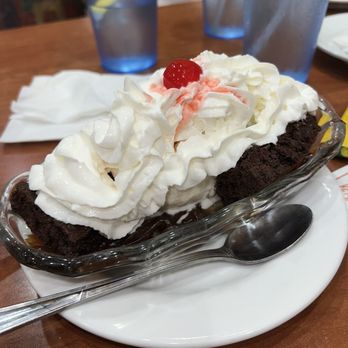 Zippy's Ewa - Brownie Delight no nuts - Diners Near Me - Ewa Beach, Hawaii Zippy's Ewa - Brownie Delight no nuts - Diners Near Me - Ewa Beach, Hawaii