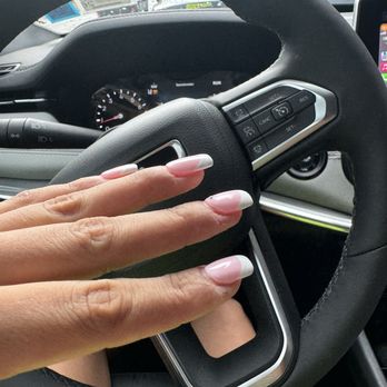 Dahlia Nails & Spa - Side left - Nail Salons Near Me - Astoria, New York Dahlia Nails & Spa - Side left - Nail Salons Near Me - Astoria, New York