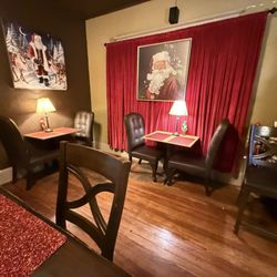 Bar Harbor Cheesecake - Empty seating area
