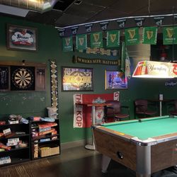 Skinny Slim's Edmond - Games