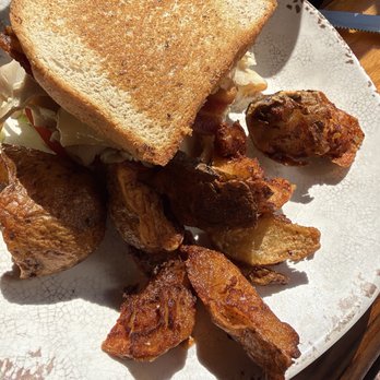 Chagrin River Diner - Turkey Club with SD Crispy Spuds (gluten free) - Breakfast & Brunch Near Me - Willoughby, Ohio
