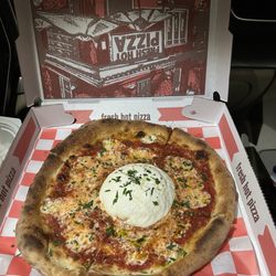 Macchina - Burrata Pizza