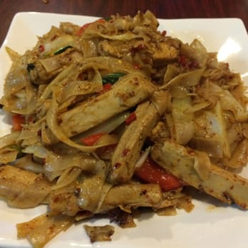 Sue's Kitchen - Vegetarian Pad Kee Mao (with Beyond Meat Chik'n Strips (lightly seasoned)). Good, but could have used more vegetables. - Thai Near Me - El Sobrante, California Sue's Kitchen - Vegetarian Pad Kee Mao (with Beyond Meat Chik'n Strips (lightly seasoned)). Good, but could have used more vegetables. - Thai Near Me - El Sobrante, California