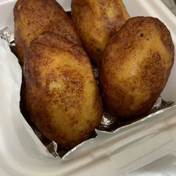 Pupuseria Rocio - Plantain empanadas with milk or beans filling. Empanadas de plátano con relleno de lecho o frijoles.