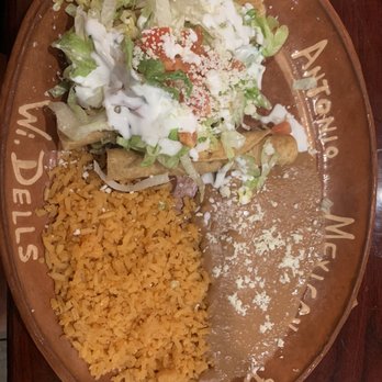 San Antonio Mexican Restaurant - Flautas de chorizo - Mexican Near Me - Wisconsin Dells, Wisconsin San Antonio Mexican Restaurant - Flautas de chorizo - Mexican Near Me - Wisconsin Dells, Wisconsin