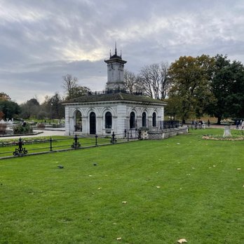 Hyde Park - The place where the little cafe is - Parks Near Me Hyde Park - The place where the little cafe is - Parks Near Me