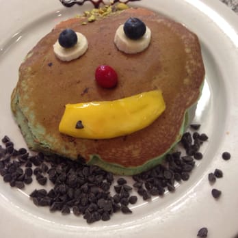 Maureen's Kitchen - Best breakfast spot ever! Pistachio chocolate chip with fruit and more chocolate chips! Didn't even ask...they just did it! - Breakfast & Brunch Near Me - Smithtown, New York Maureen's Kitchen - Best breakfast spot ever! Pistachio chocolate chip with fruit and more chocolate chips! Didn't even ask...they just did it! - Breakfast & Brunch Near Me - Smithtown, New York