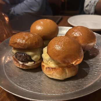 The Lion's Share - Venison sliders - Lounges Near Me - San Diego, California The Lion's Share - Venison sliders - Lounges Near Me - San Diego, California