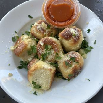Union Pizza Company - Garlic Knots - Pizza Near Me - Manhattan Beach, California