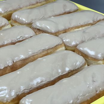 Daylight Donuts - Olathe - a tray of glazed donuts - Donuts Near Me - Olathe, Kansas Daylight Donuts - Olathe - a tray of glazed donuts - Donuts Near Me - Olathe, Kansas