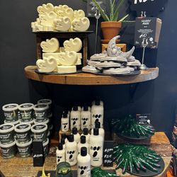 Lush Cosmetics - Halloween shower