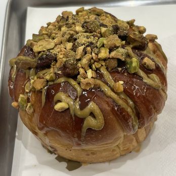 We Coffee - Pistachio bun - Coffee & Tea Near Me - Bela Vista, SP We Coffee - Pistachio bun - Coffee & Tea Near Me - Bela Vista, SP